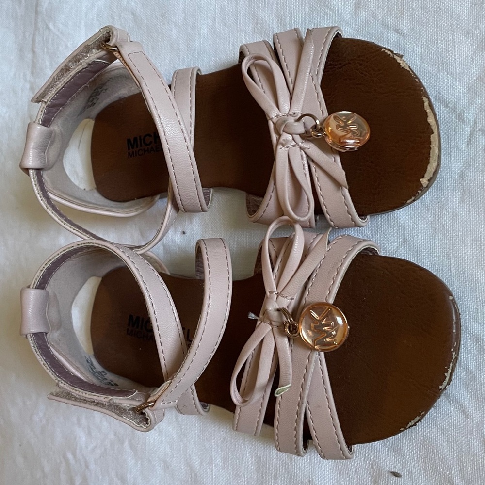Kids bundles 6/$12— Michael Kors size 7 toddler